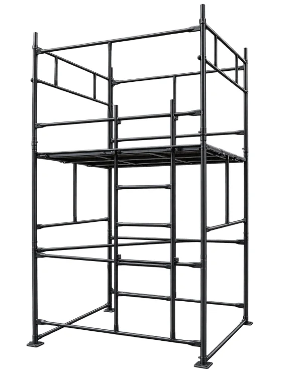 Andaime tubular montado, com plataforma metálica